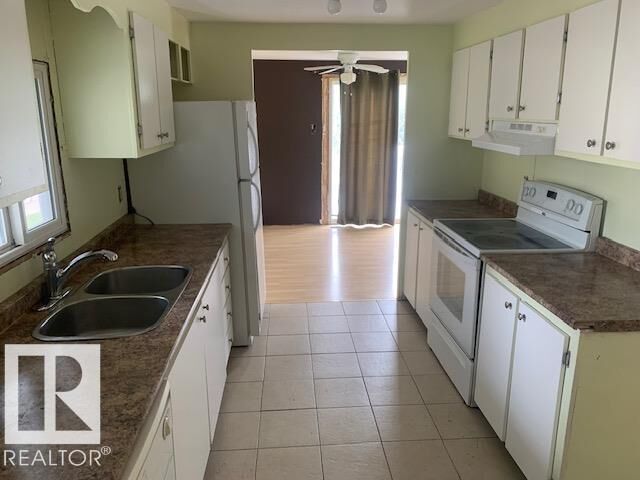 Property Photo: 198 Lee Ridge Road NW AB T6K 0M9