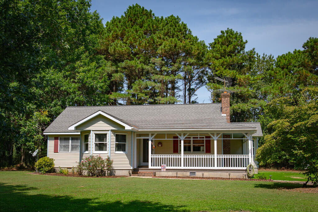 Property Photo:  10541 Pine Tree Rd  VA 23413 