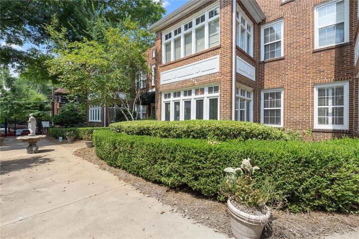 Property Photo:  737 Barnett Street NE D3  GA 30306 