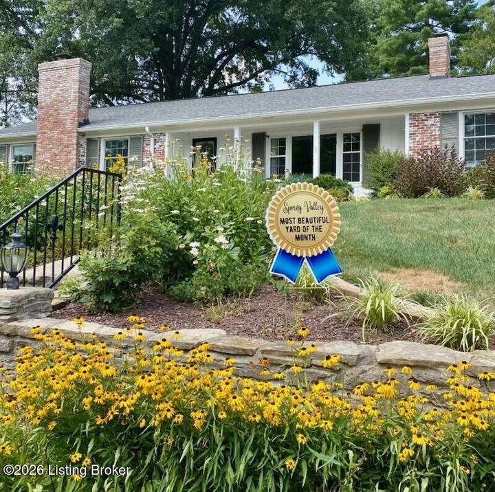 Property Photo: 3301 Springcrest Dr KY 40241