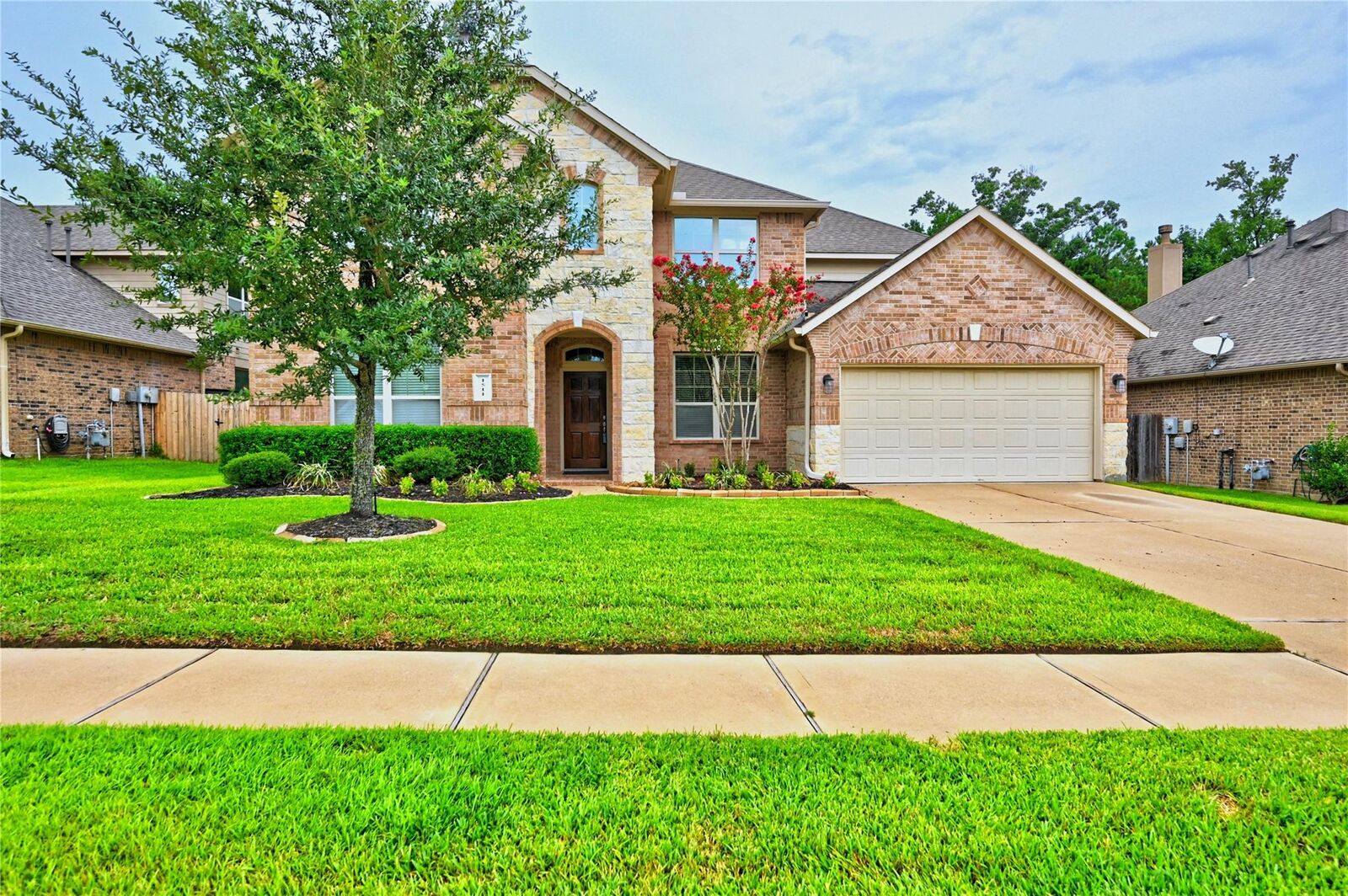 Property Photo: 1511 Jacobs Forest Drive TX 77384