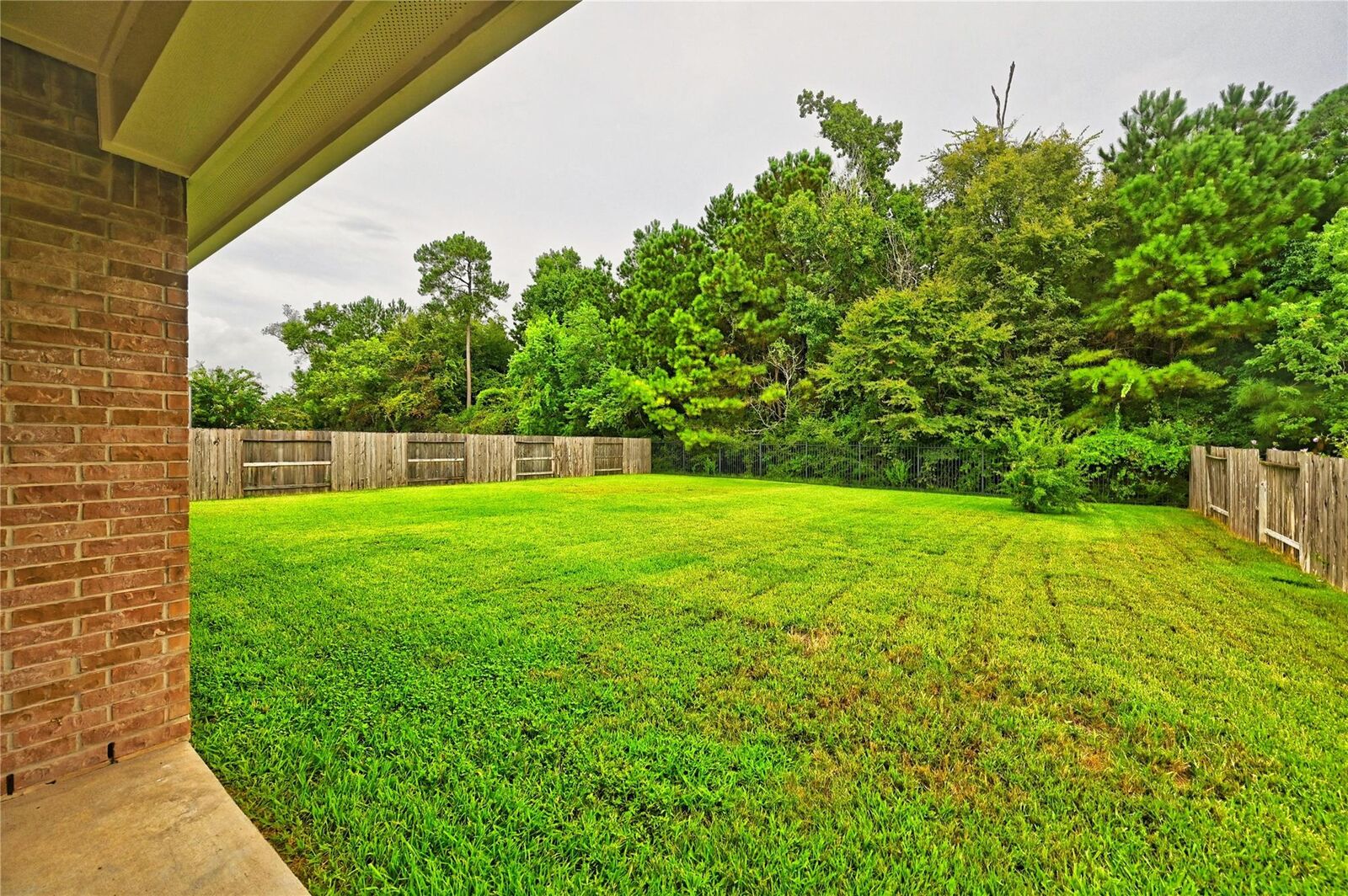 Property Photo:  1511 Jacobs Forest Drive  TX 77384 