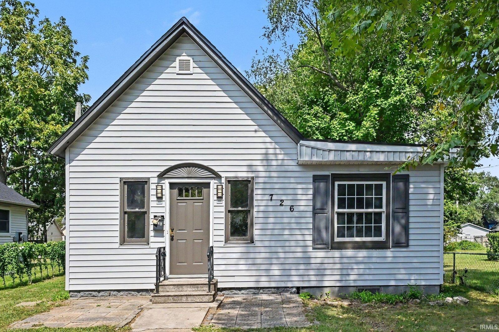 Property Photo:  726 W Blaine Avenue  IN 46516-2422 