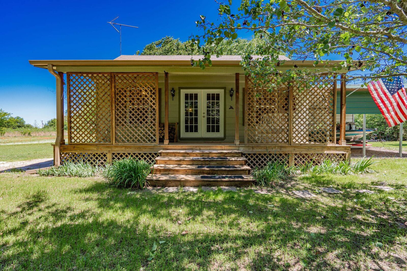 Property Photo: 1830 Fm 288 TX 75783