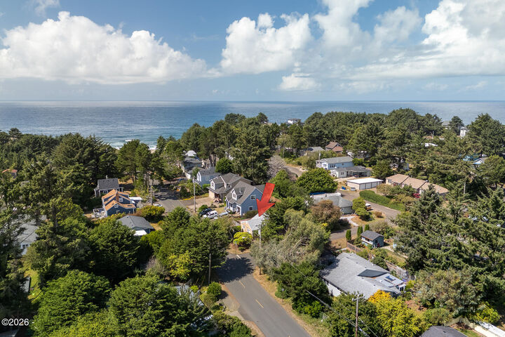 Property Photo:  1125 SW Galley Avenue  OR 97367 