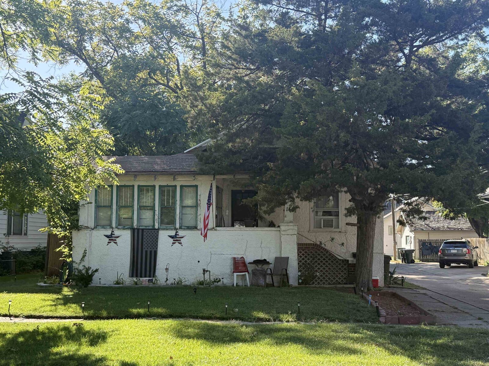 Property Photo: 14 S Ash St NE 69101