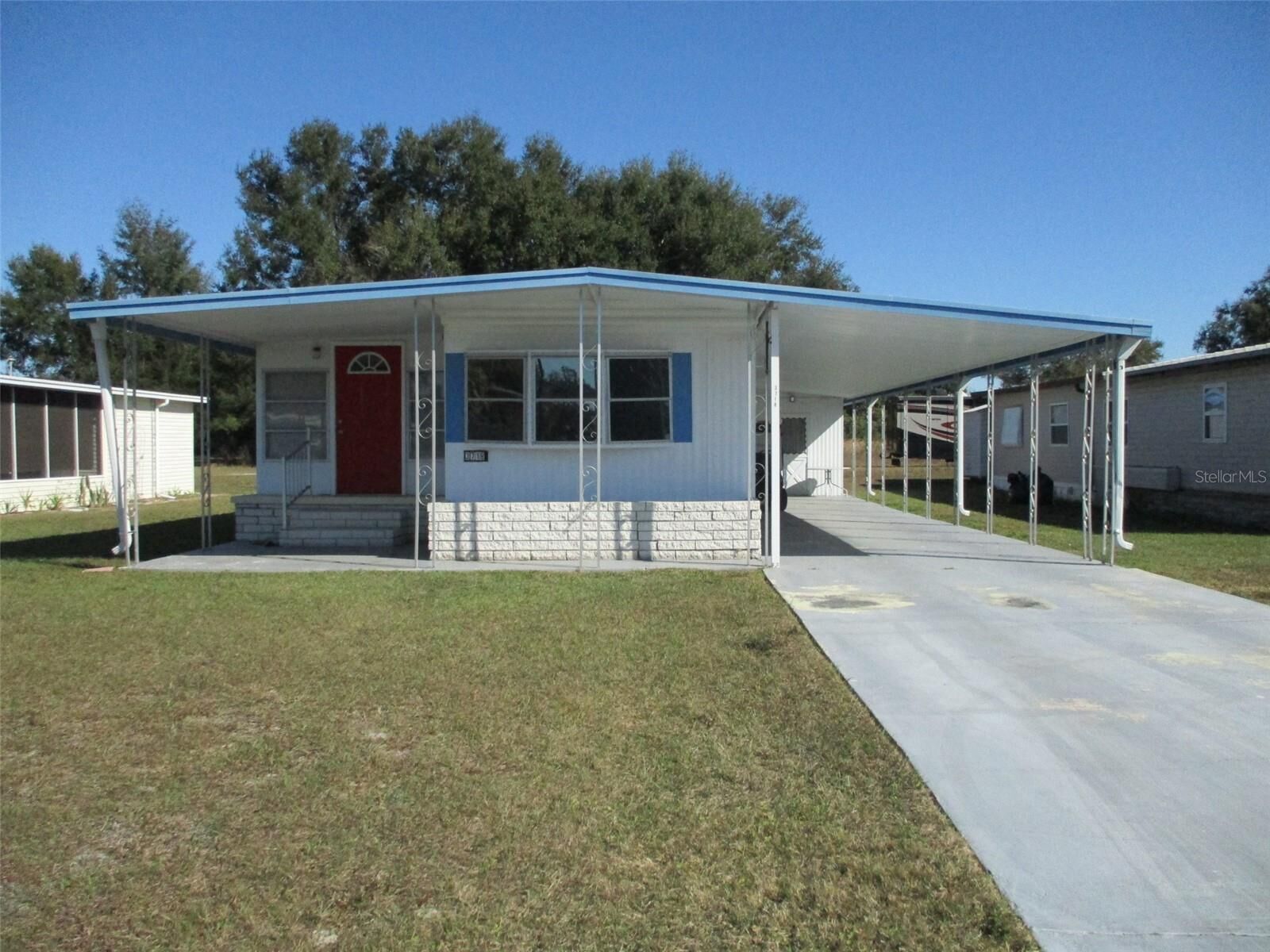 Property Photo:  3718 Castle Drive  FL 33540 