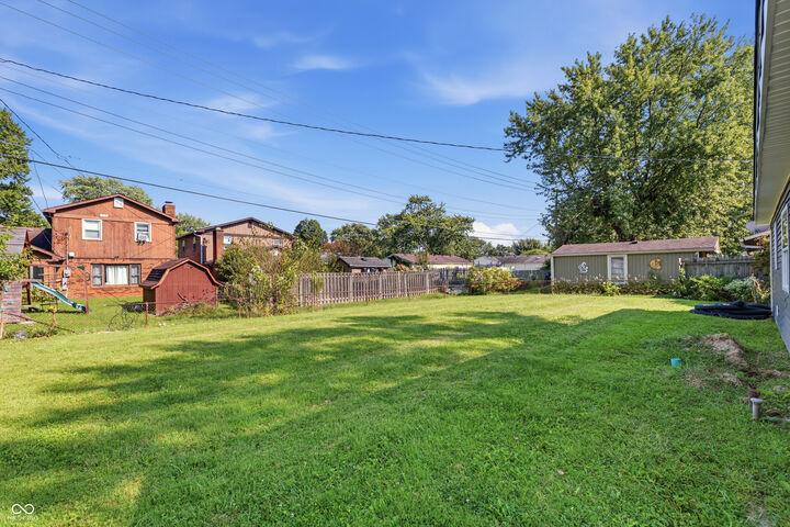 Property Photo:  1019 N Broadway  IN 46140 