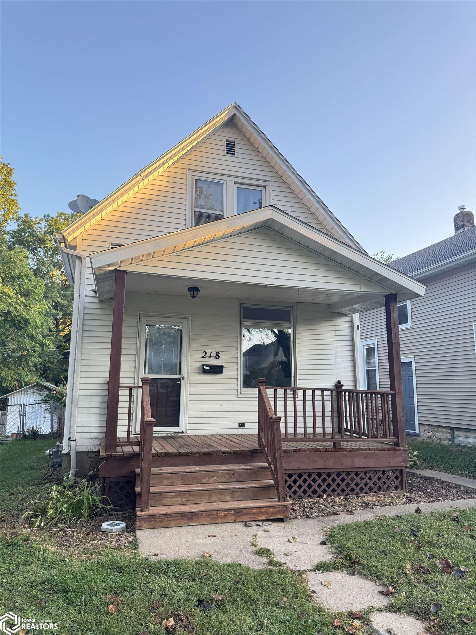 Property Photo: 218 Barret Street IA 52601