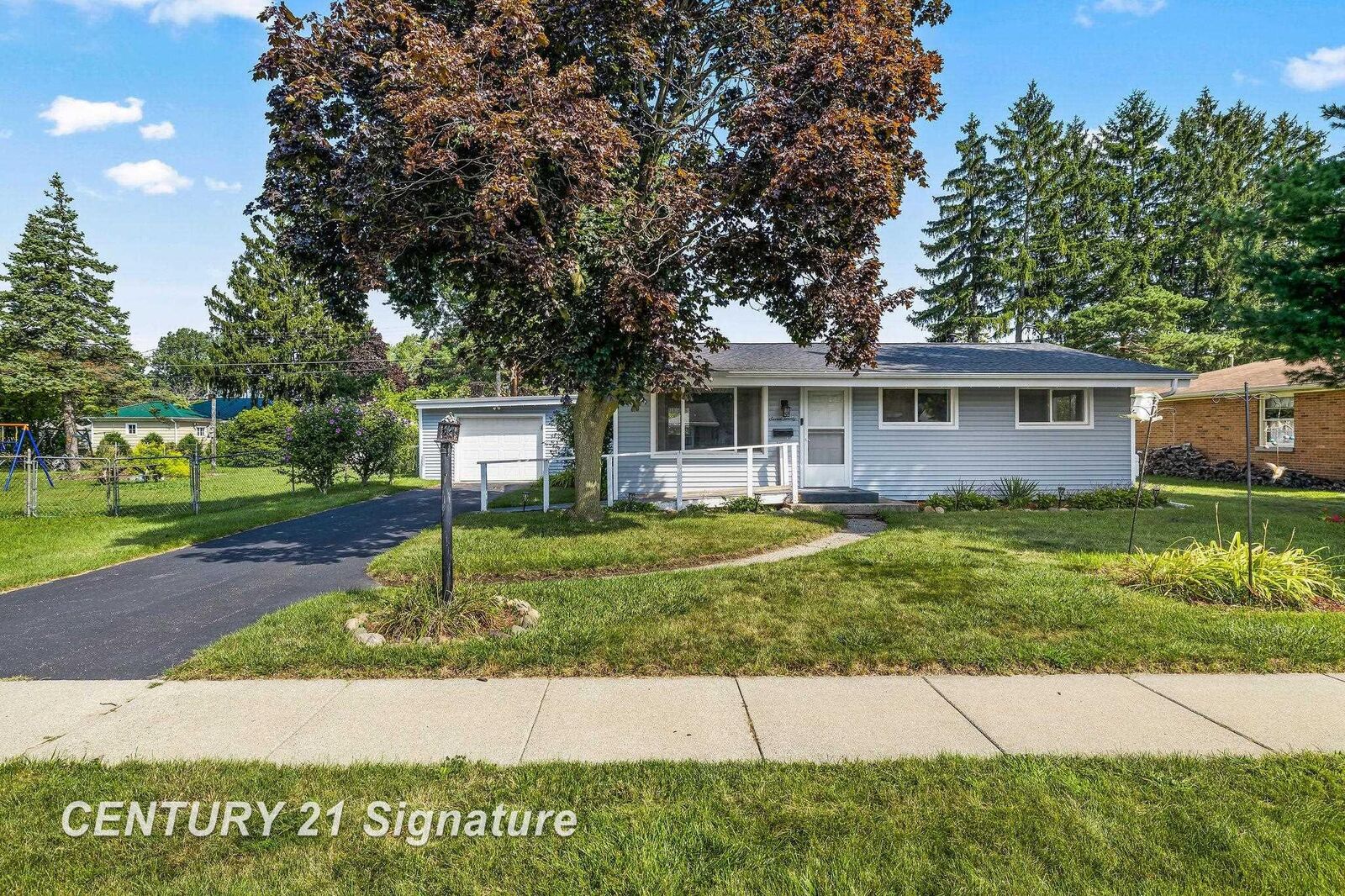 Property Photo:  720 Tulane Street  MI 48604 