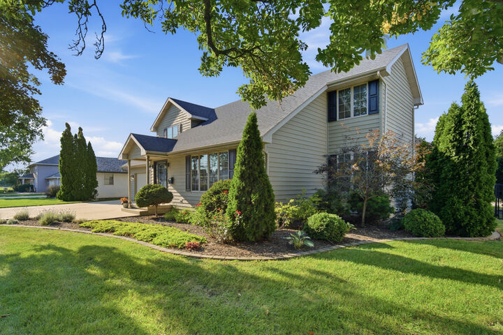 Property Photo: 701 Edwards Avenue IL 61301