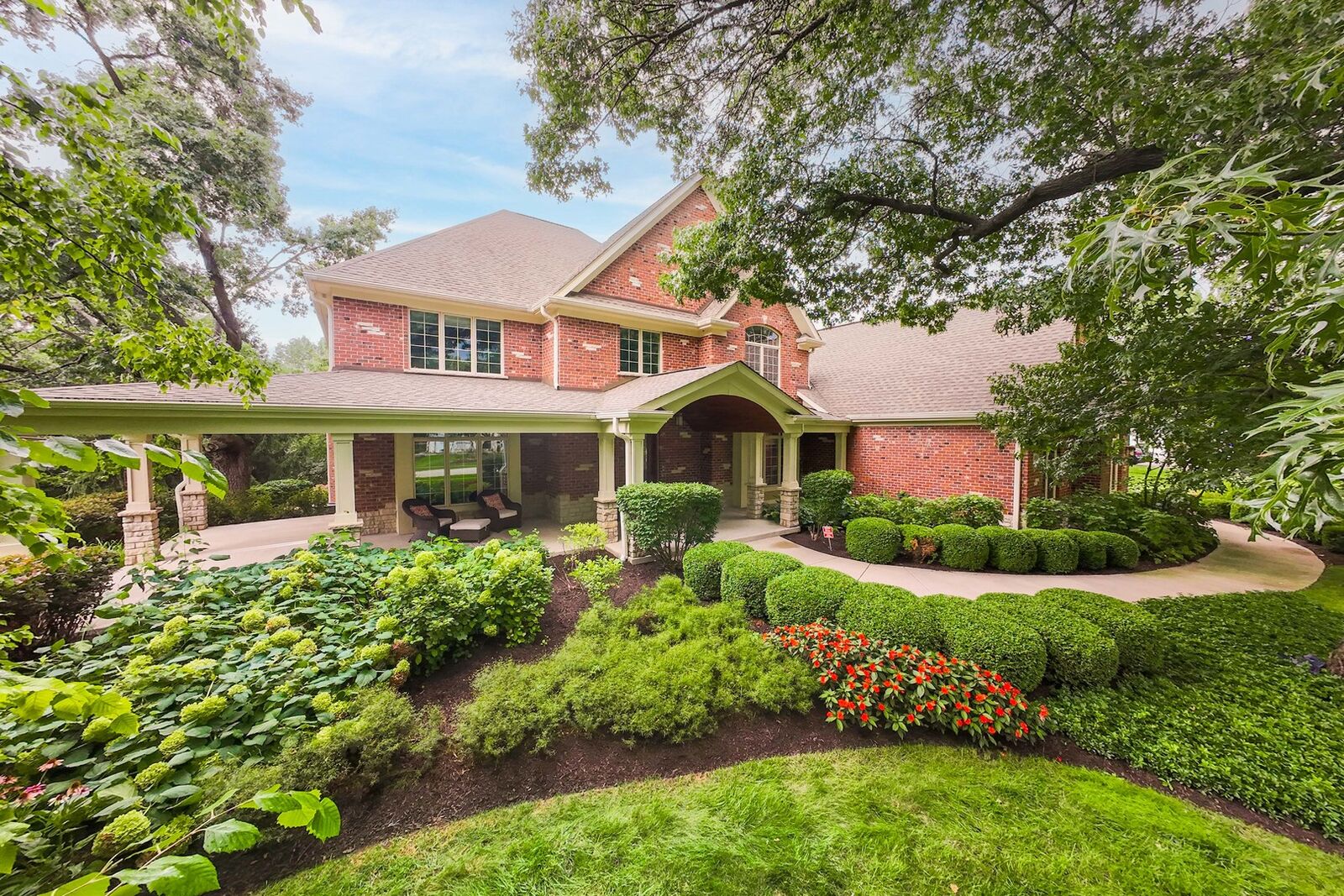 Property Photo: 40W865 Maplehurst Lane IL 60140