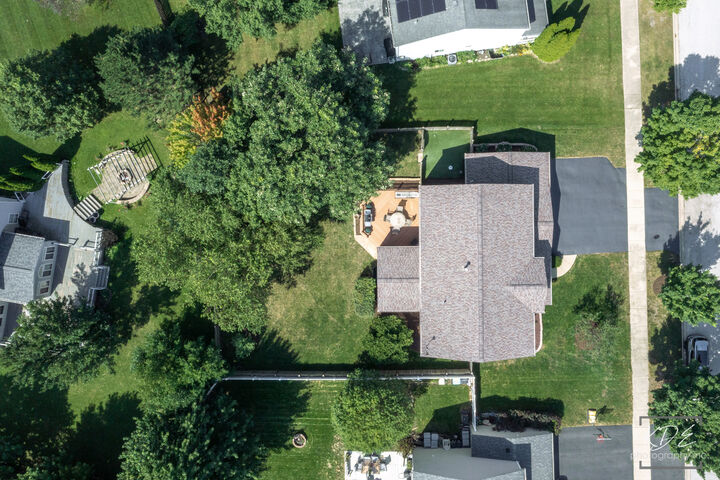 Property Photo:  1829 Thornapple Way  IL 60504 