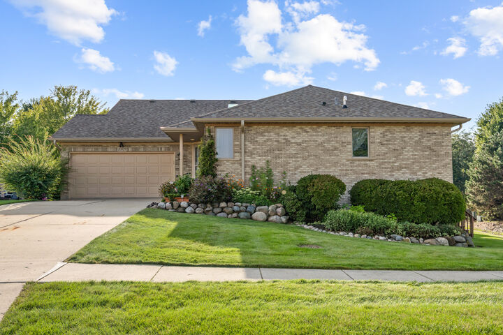 Property Photo: 10815 Timer Drive E 10815 IL 60142