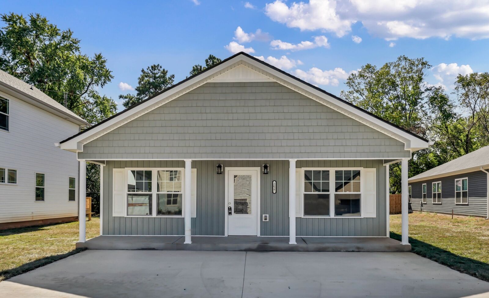 Property Photo:  2627 Scott Dr  TN 37042 