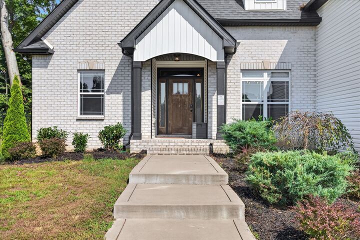 Property Photo: 3298 Dabney Ln TN 37043