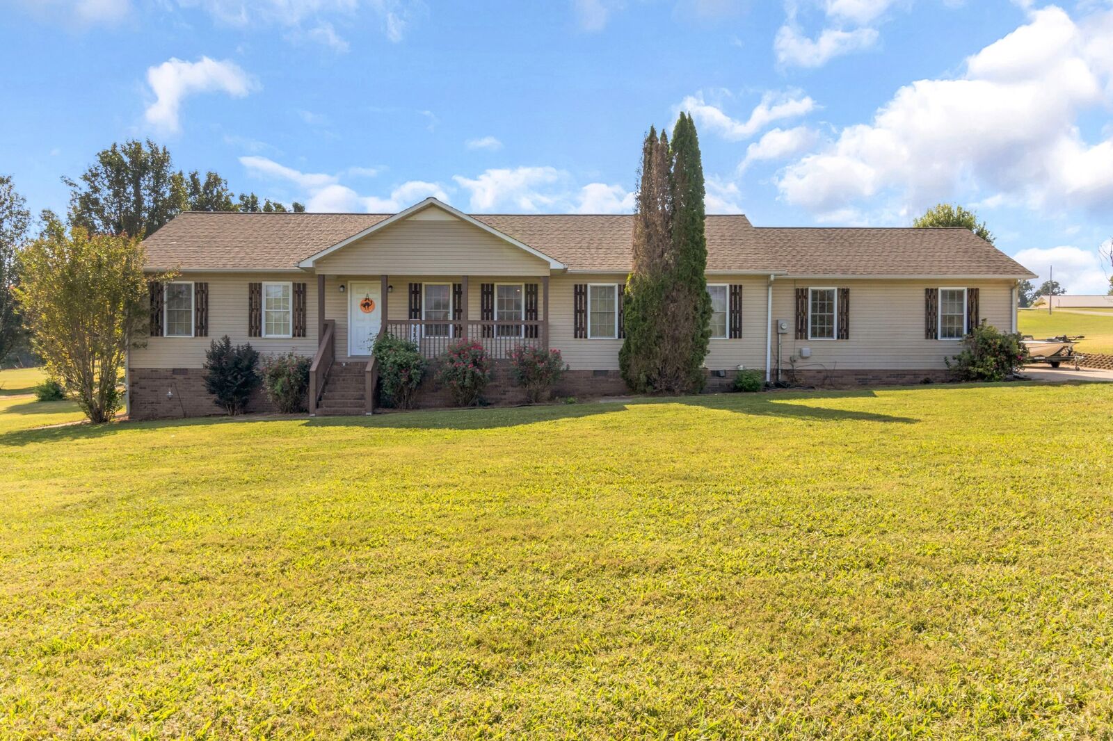 Property Photo:  205 Jackson St  TN 37318 