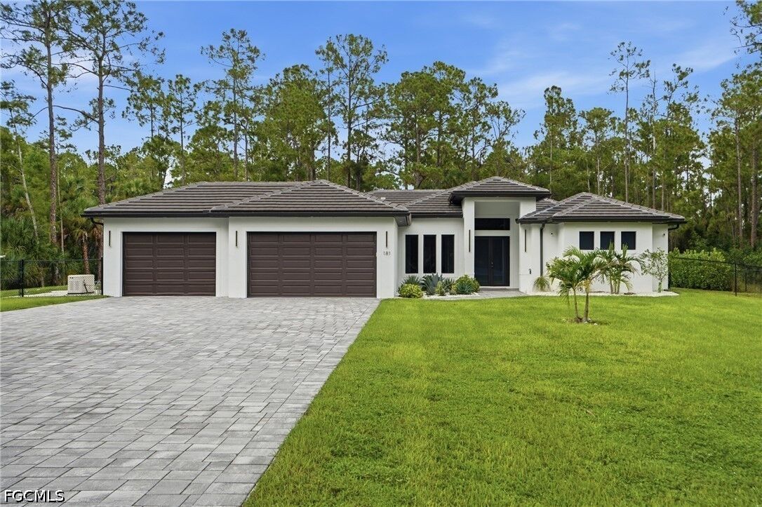 Property Photo: 181 18th Avenue NW FL 34120