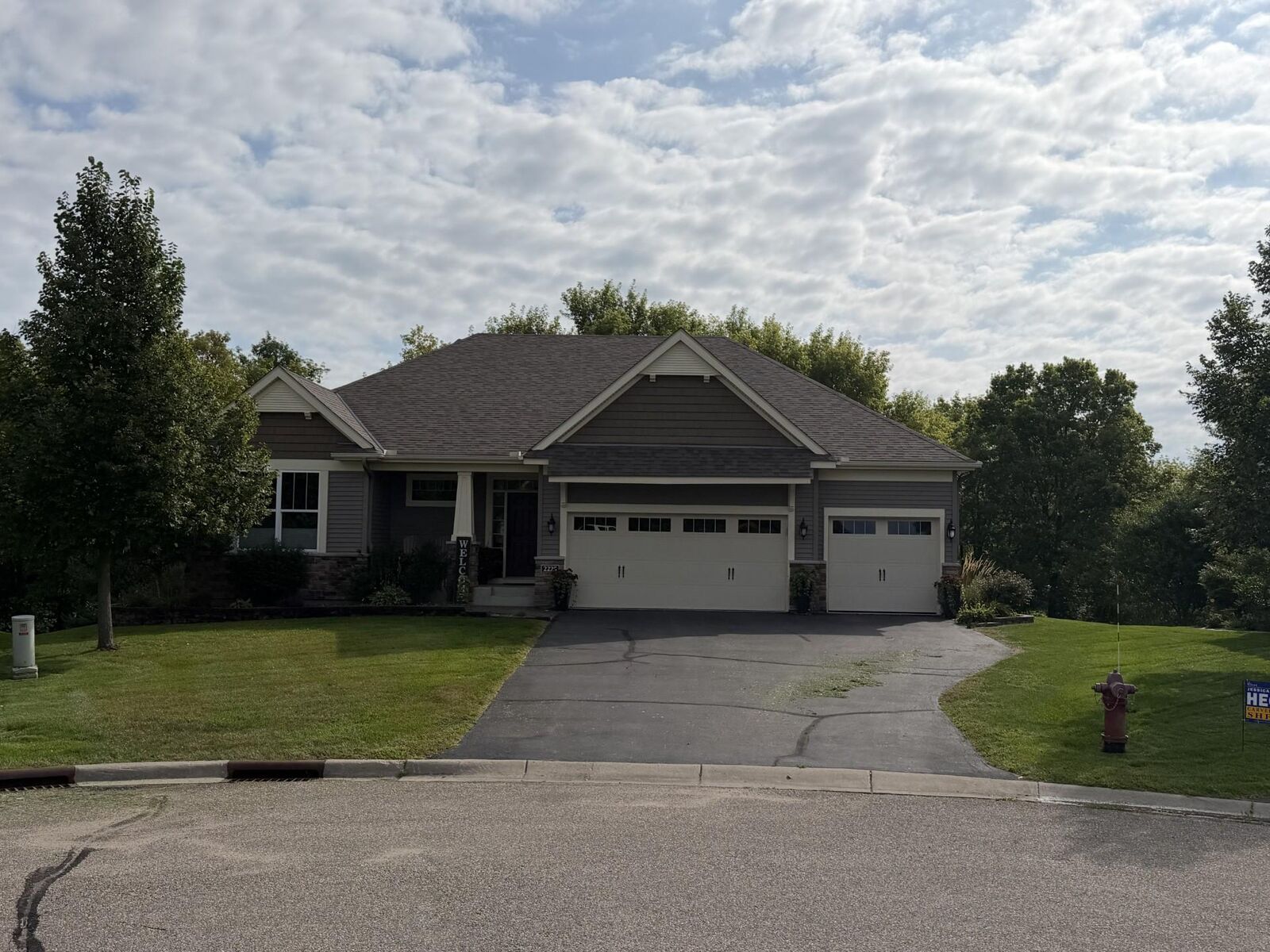 Property Photo:  2225 Lake Circle  MN 55386 
