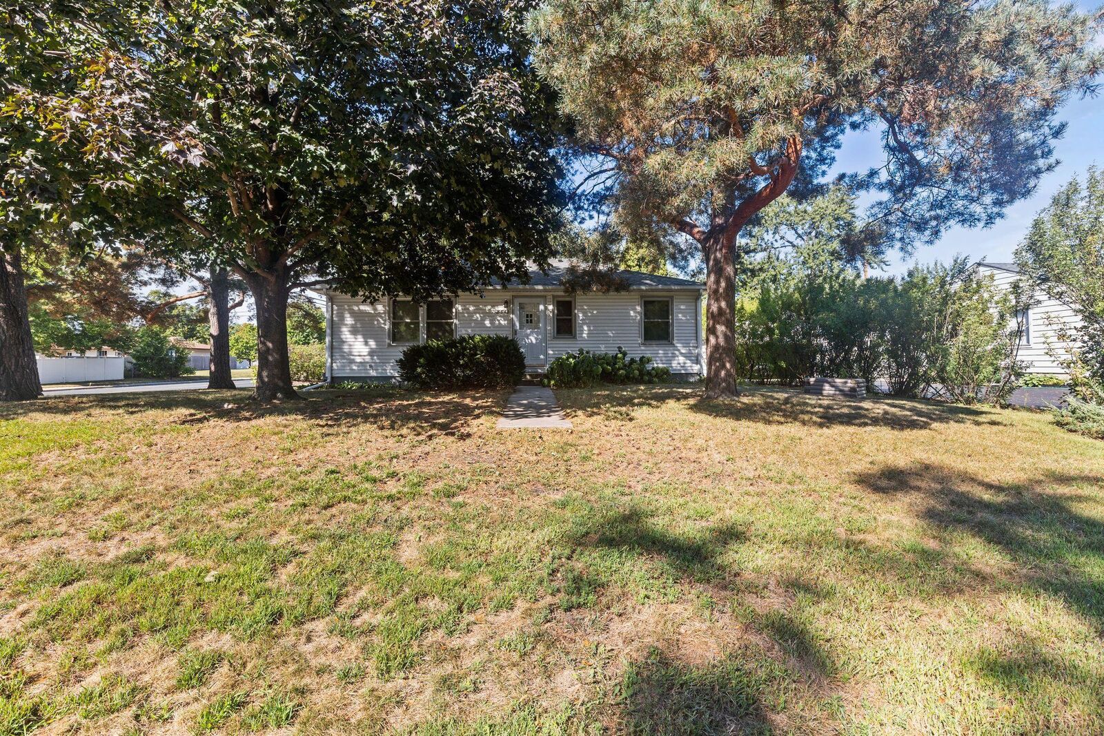 Property Photo:  8542 3rd Avenue S  MN 55420 