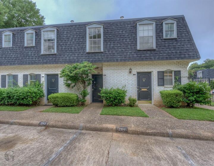 Property Photo: 3730 Fairfield Avenue 263 LA 71104