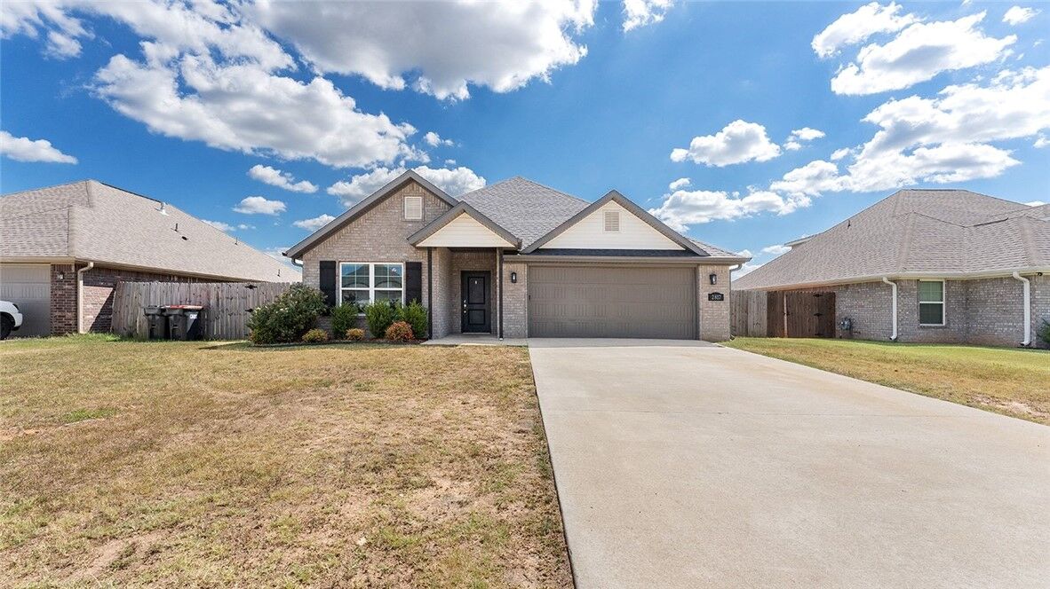 Property Photo:  2817 Suncrest Avenue  AR 72764 