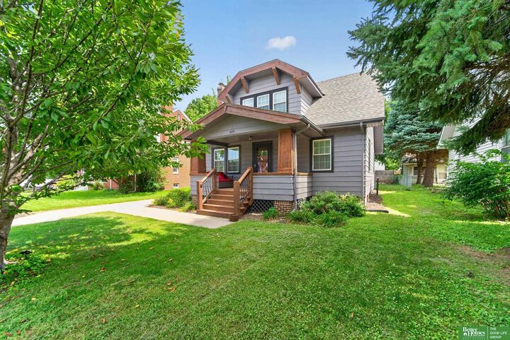 Property Photo:  409 S 49th Street  NE 68132 