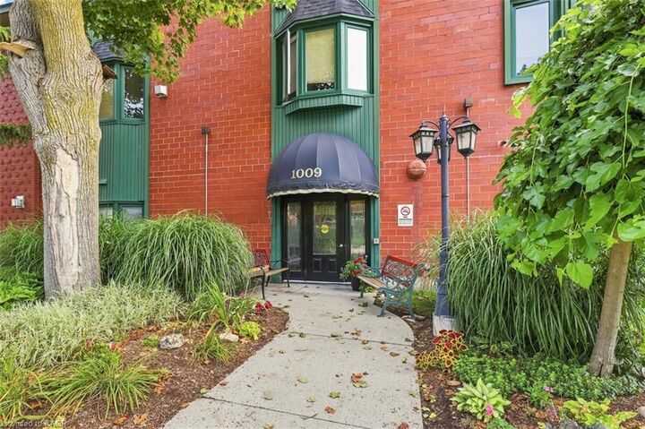Property Photo:  1009 Queenston Road 217  ON N3H 3K7 