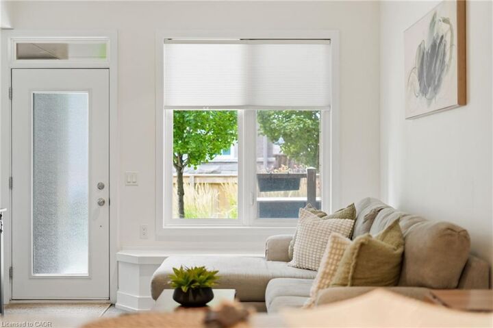 Property Photo:  261 Skinner Road 18  ON L8B 1W6 