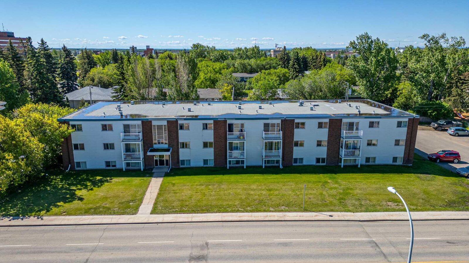 Property Photo:  9807 108 Avenue 103  AB T8V 1N5 