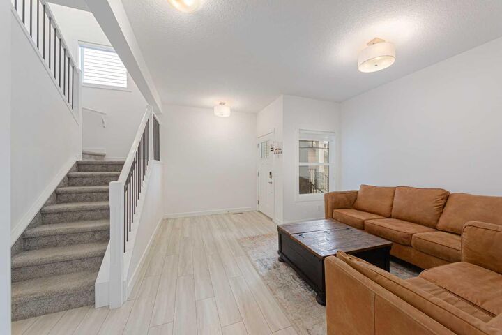 Property Photo:  70 Saddlestone Green NE  AB T3J 2C8 