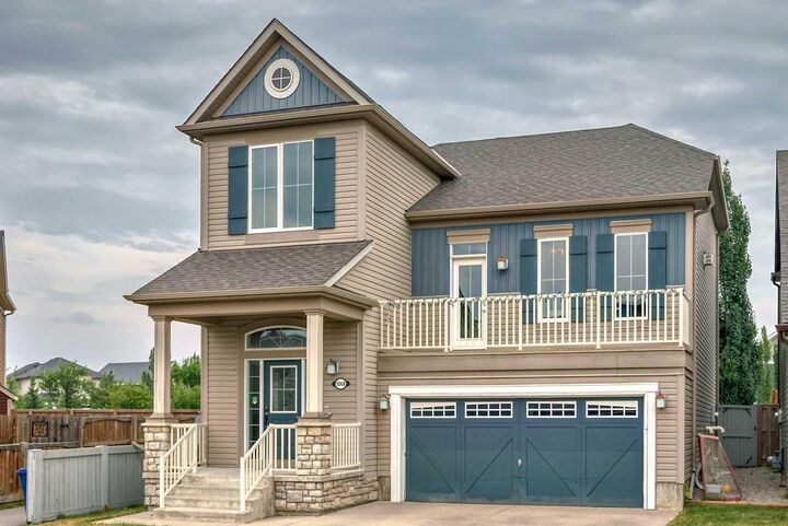 Property Photo:  1068 Windhaven Close SW  AB T4B 0T9 