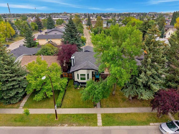 Property Photo:  972 Riverbend Drive SE  AB T2C 3L8 