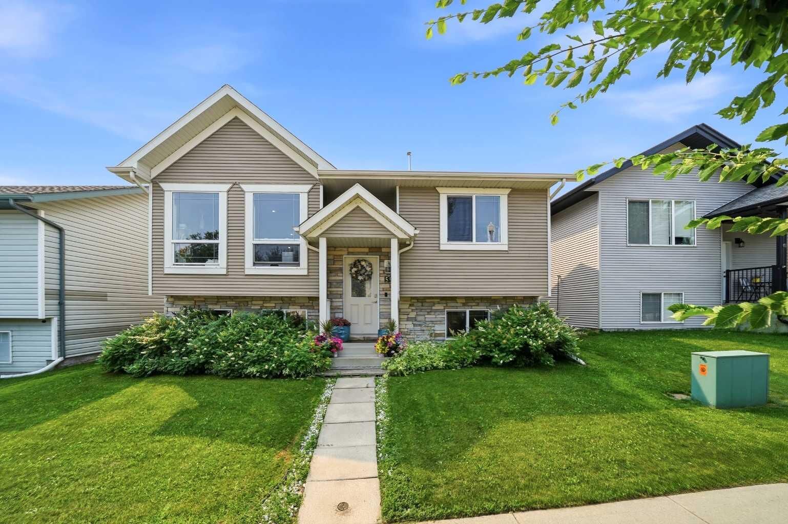 Property Photo:  59 Wildrose Drive  AB T4S 2L1 