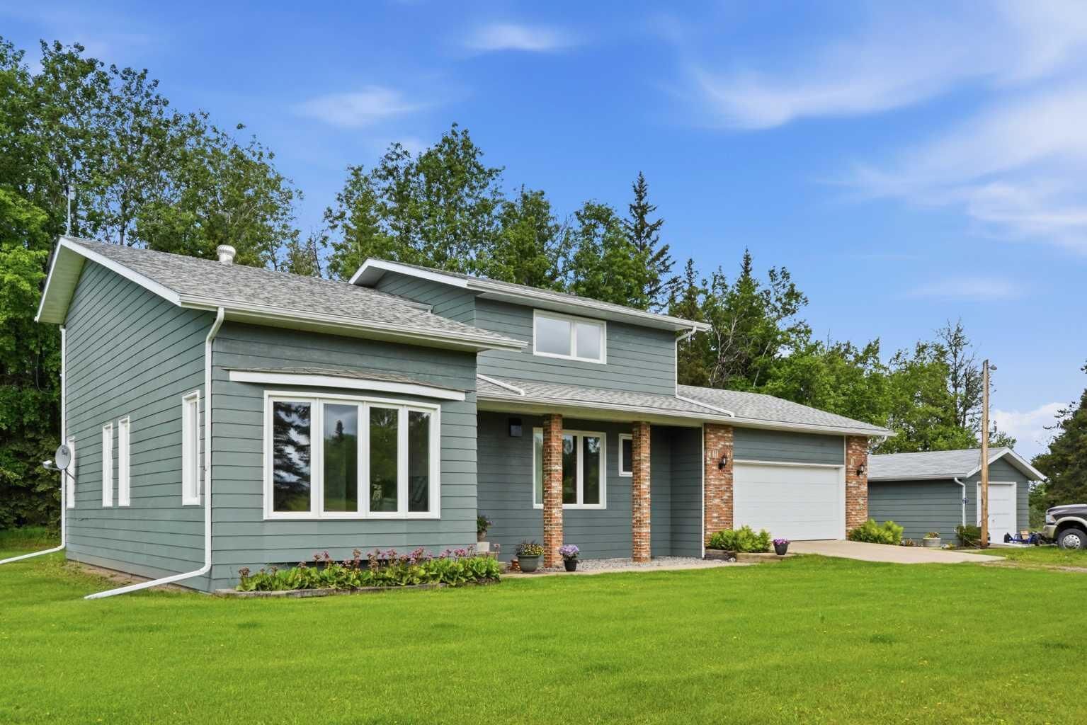 Property Photo:  674036 Range Road 190  AB T0A 1V0 