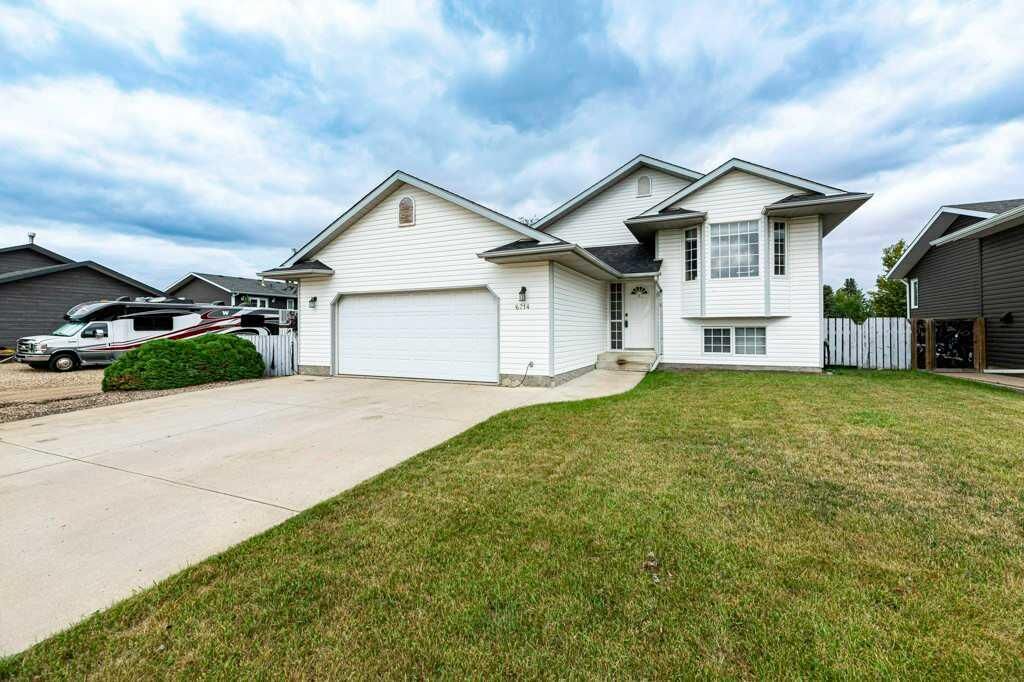 Property Photo:  6214 39 Avenue Close  AB T4K 1G1 
