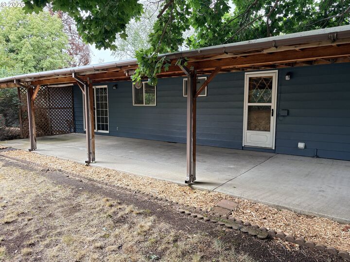 Property Photo: 60923 Overlook Dr OR 97824