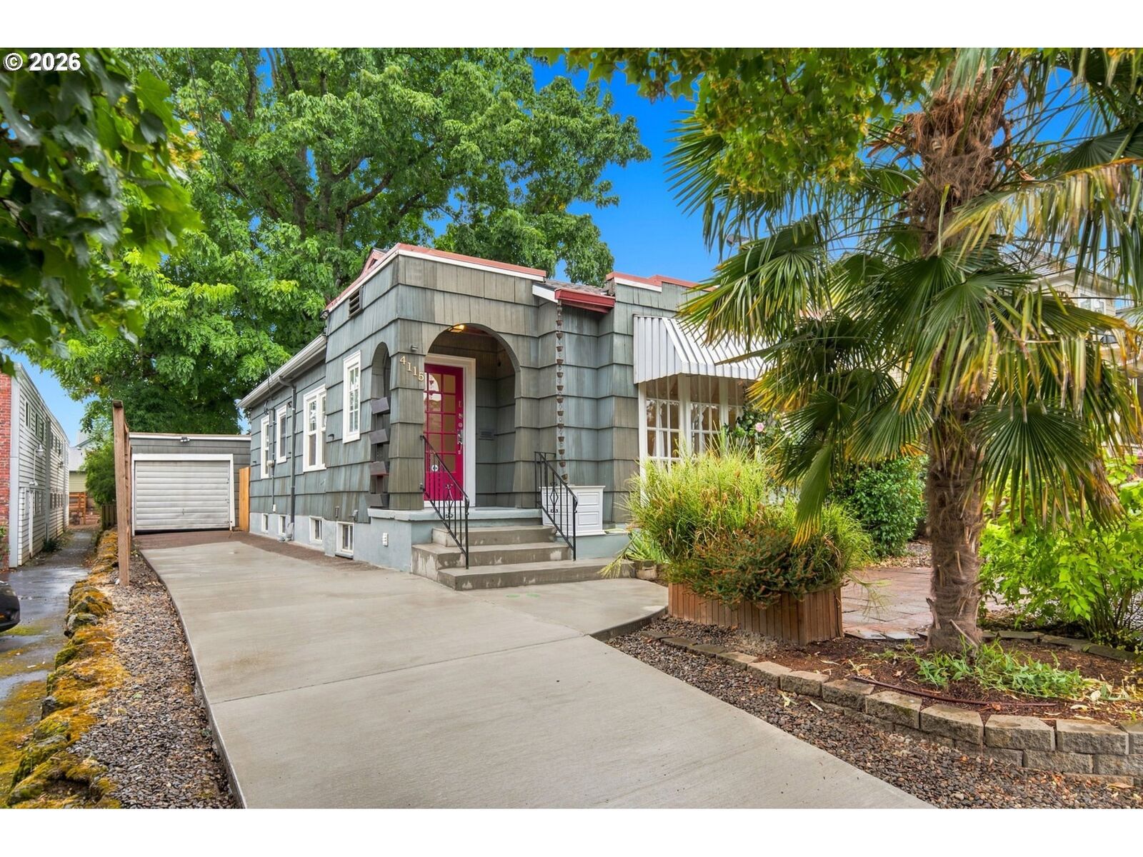 Property Photo: 4115 SE Gladstone St OR 97202