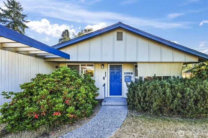Property Photo: 1309 Lenore Drive WA 98406