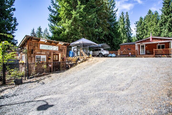 Property Photo:  18716  215th Avenue E  WA 98360 