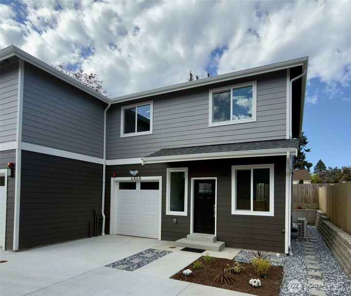 Property Photo: 648 B SW 139th Street WA 98166