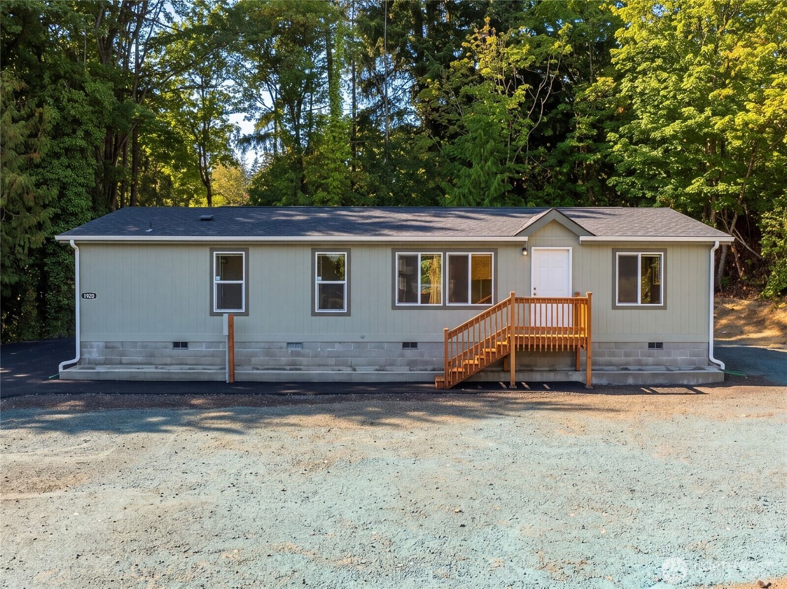 Property Photo:  1920  Grade Street  WA 98626 