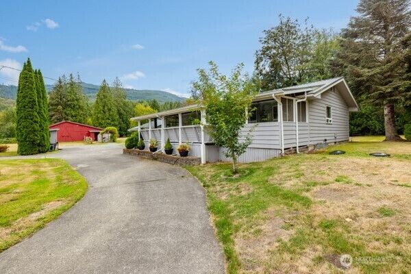 Property Photo: 28467 E Gilligan Creek Road WA 98284