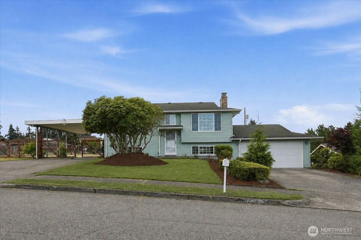 Property Photo:  1726 E  59th Street  WA 98404 