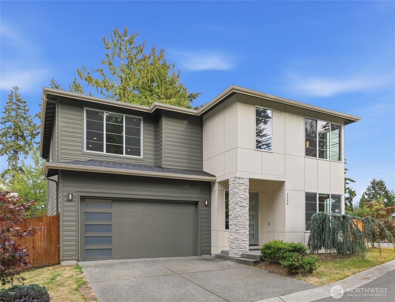 Property Photo: 2306 NE 145th Street WA 98155