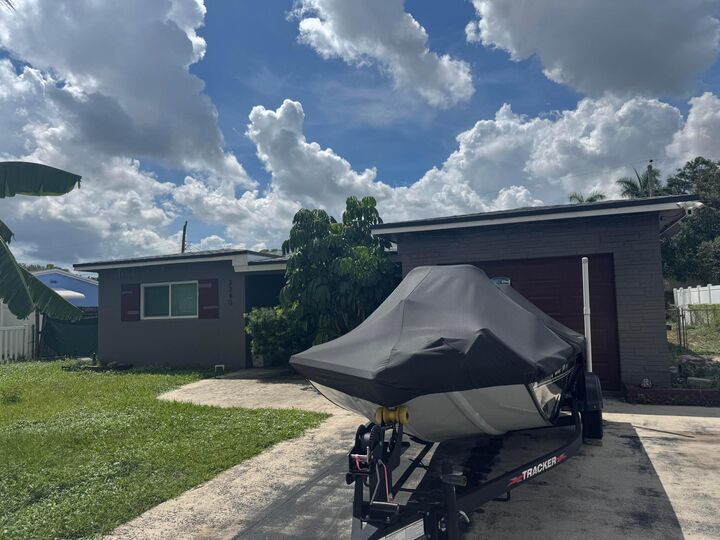 Property Photo: 3340 SW 20th Court FL 33312
