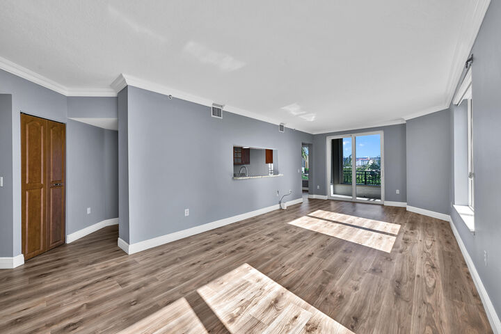 Property Photo:  2880 NE 14th Street Causeway 413  FL 33062 