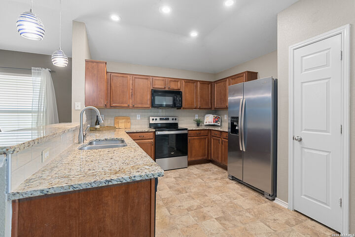 Property Photo:  301 Brahma Way  TX 78108 