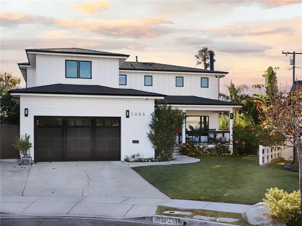 Property Photo: 1005 E Walnut CA 90245