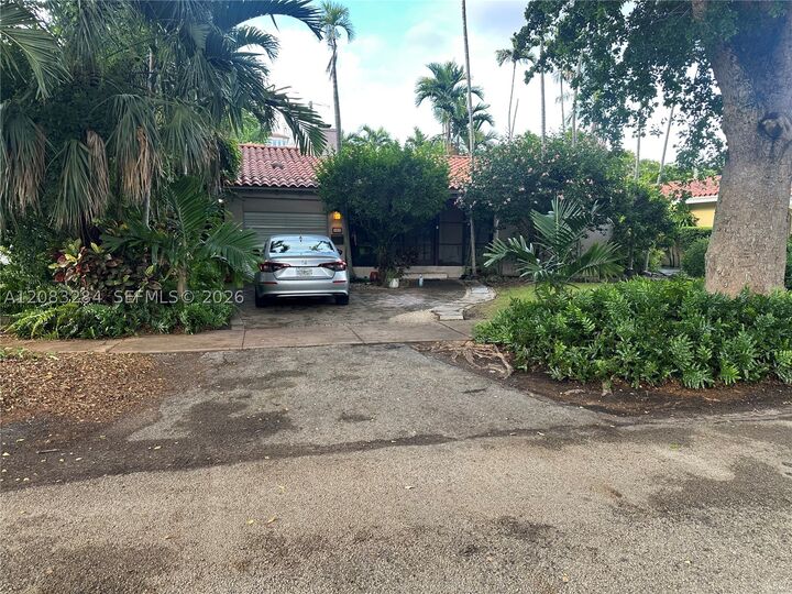 Property Photo:  123 Sarto Ave  FL 33134 